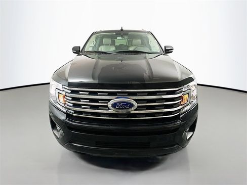 Used 2020 Ford Expedition XLT w/ Equipment Group 202A image 2