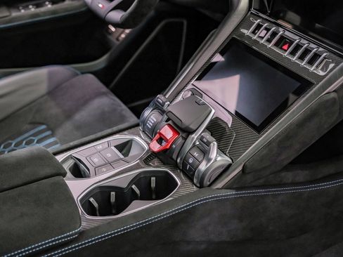 Used 2024 Lamborghini Urus Performante image 22