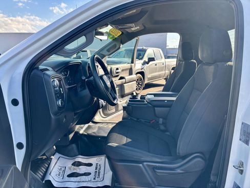 Used 2022 GMC Sierra 1500 Pro w/ Sierra Value Package AWD/4WD image 2