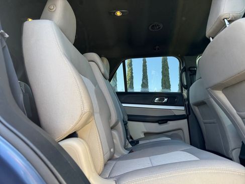 Used 2019 Ford Explorer FWD image 18