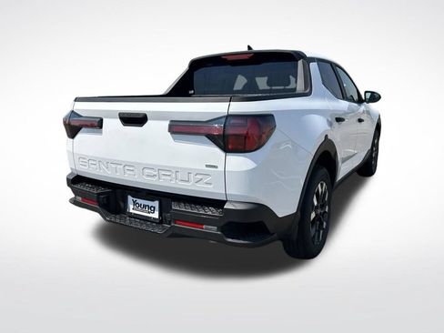Used 2025 Hyundai Santa Cruz SE AWD/4WD image 5