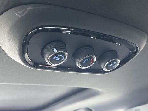 Used 2023 Dodge Durango GT image 19