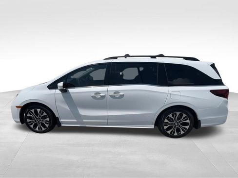 Used 2025 Honda Odyssey Elite image 5