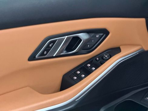 Used 2022 BMW 330i xDrive Sedan w/ Driving Assistance Package image 14