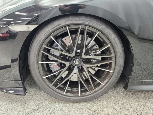 Used 2020 Nissan GT-R Premium w/ Premium Interior Package AWD/4WD image 15