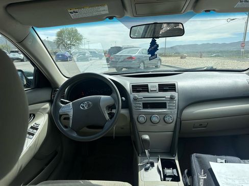 Used 2010 Toyota Camry LE image 8