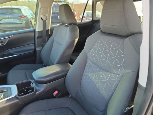 Used 2024 Toyota RAV4 AWD Hybrid image 21