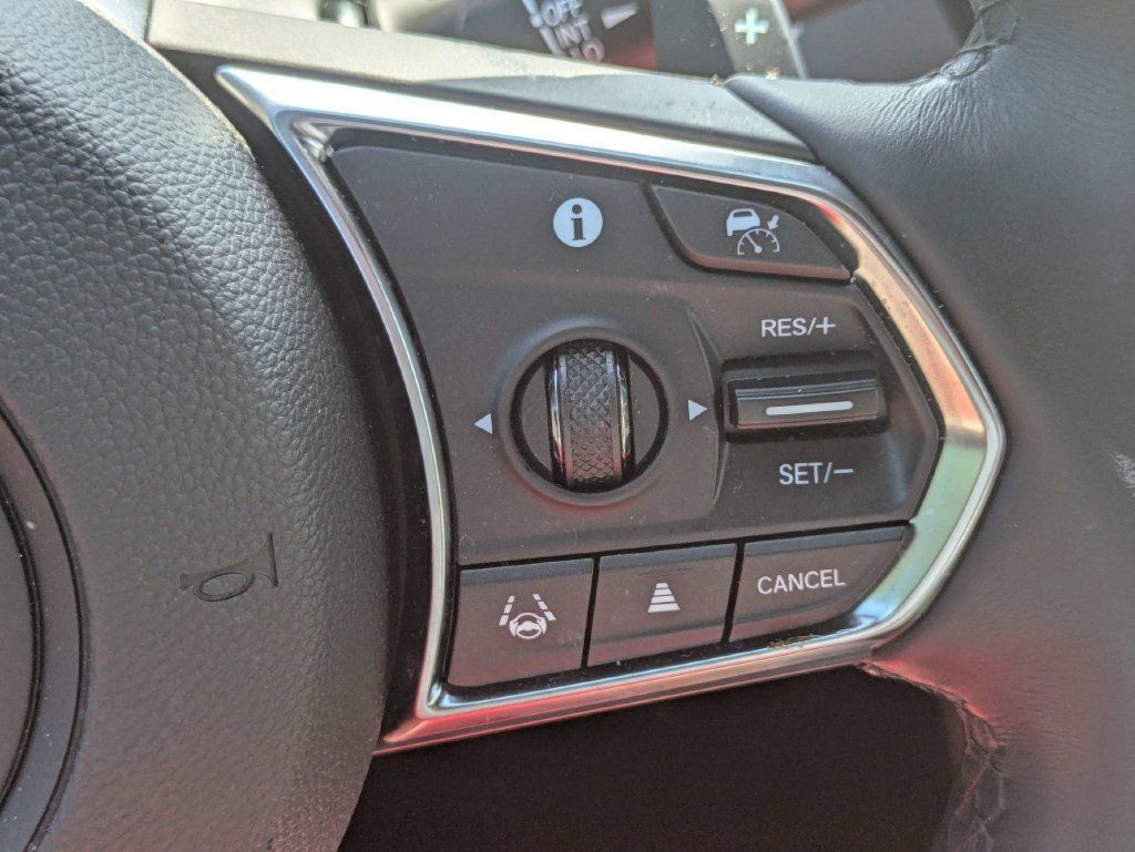 Used 2025 Acura RDX SH-AWD image 26