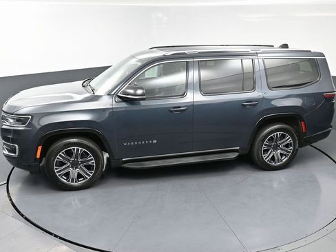 Used 2024 Jeep Wagoneer Series II w/ Flexible Seating Group image 48