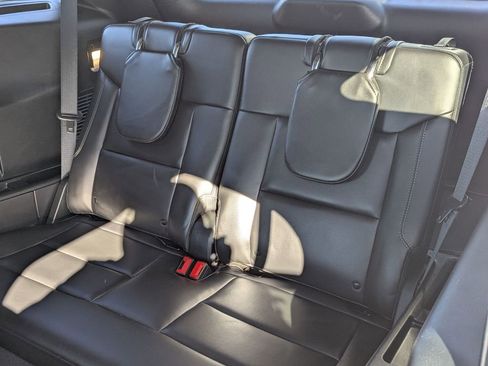 Used 2022 Ford Explorer XLT w/ Equipment Group 202A image 25