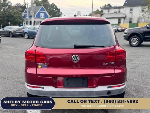 Used 2012 Volkswagen Tiguan S image 6