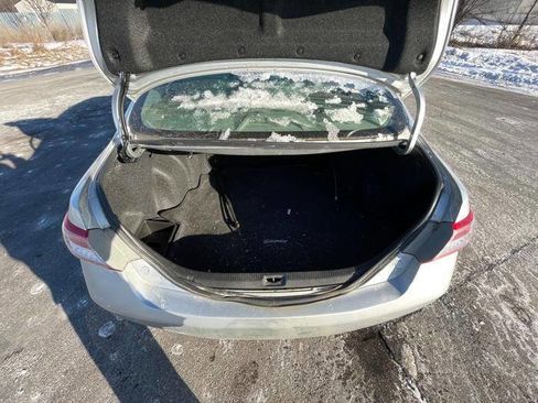 Used 2011 Toyota Camry Base 4dr Sedan 6A image 23