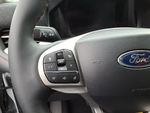 New 2026 Ford Explorer Active AWD/4WD image 13