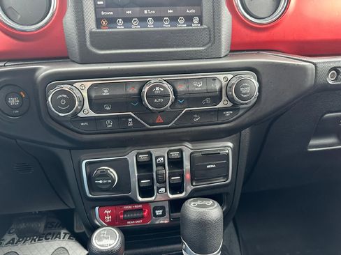 Used 2018 Jeep Wrangler Unlimited Rubicon image 21