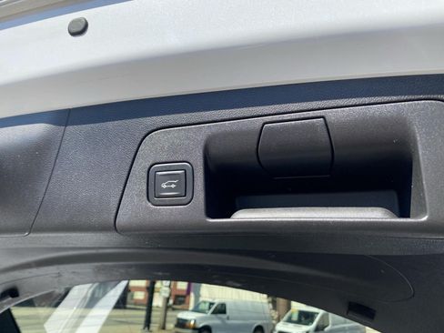 Used 2023 Buick Envision Avenir AWD/4WD image 34