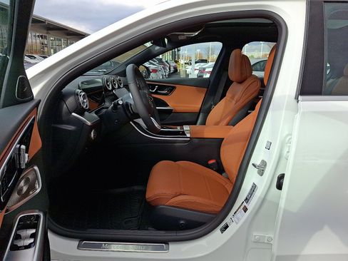 Used 2026 Mercedes-Benz C 300 4MATIC Sedan image 11