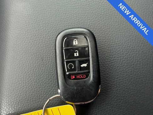 Used 2025 Honda Pilot Elite image 19