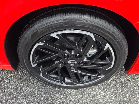 New 2026 Nissan Sentra SR FWD image 14