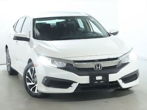 Used 2017 Honda Civic EX image 2