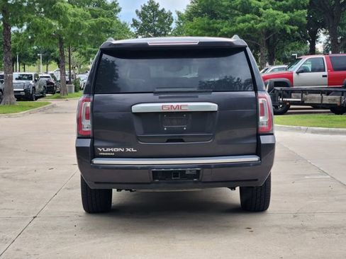 Used 2018 GMC Yukon XL Denali w/ Denali Ultimate Package AWD/4WD image 6