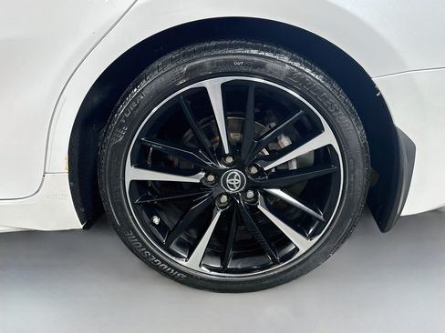 Certified 2019 Toyota Camry XSE FWD image 29