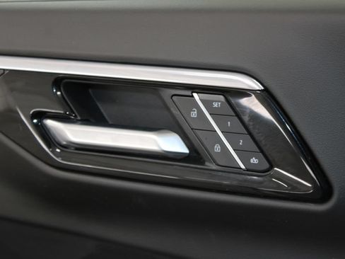 Used 2025 Chevrolet Tahoe Premier RWD image 43