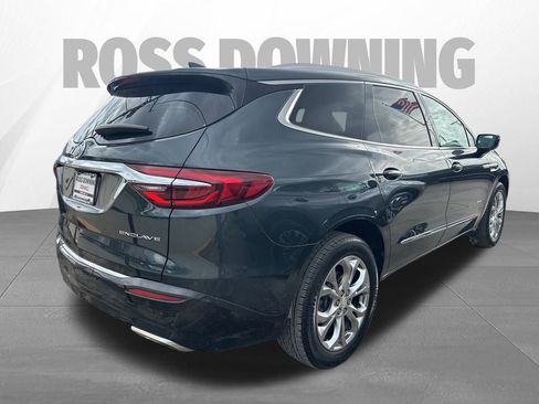 Used 2019 Buick Enclave Avenir w/ Avenir Technology Package image 4
