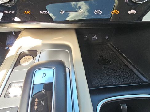 Used 2023 INFINITI QX60 Sensory w/ Vision Package AWD/4WD image 19