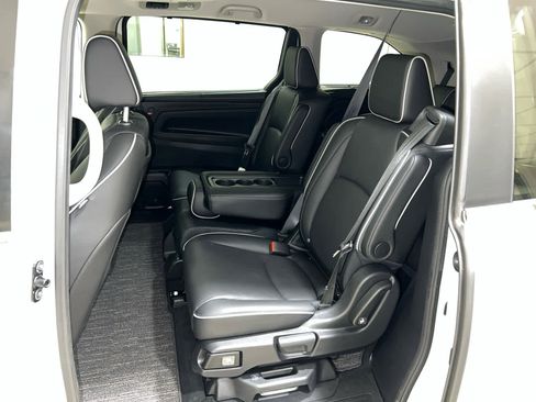 Certified 2025 Honda Odyssey Touring image 16