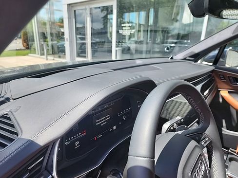 Used 2025 Audi Q7 3.0T Prestige w/ Prestige Package AWD/4WD image 6
