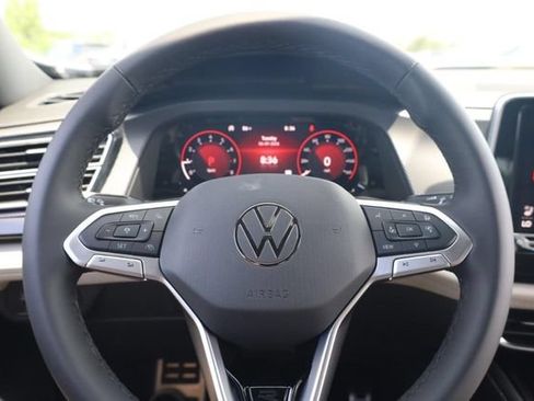 New 2026 Volkswagen Atlas Cross Sport SEL Premium R-Line AWD/4WD image 9