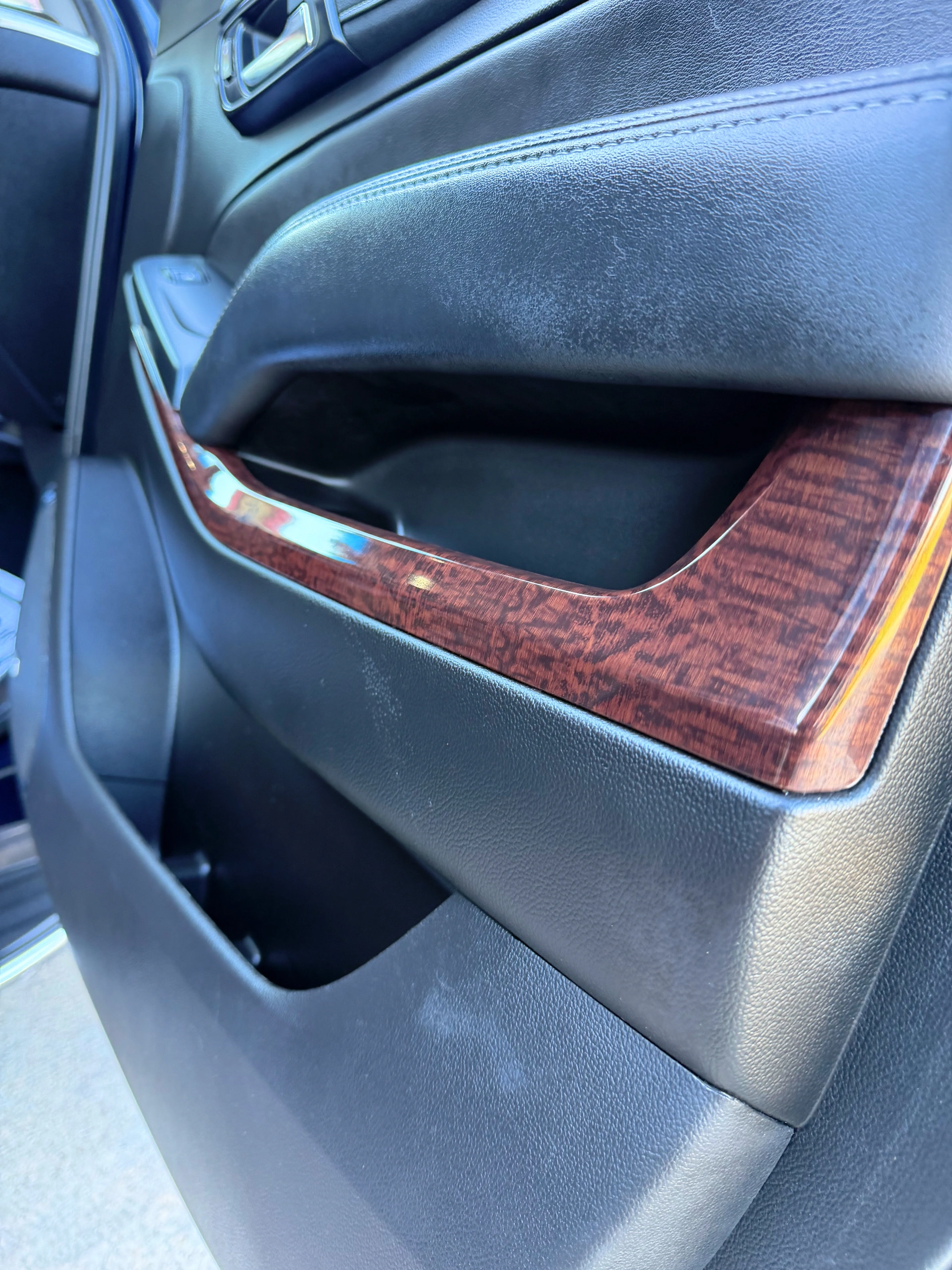 Used 2019 GMC Yukon SLE w/ SLE Value Package AWD/4WD image 19