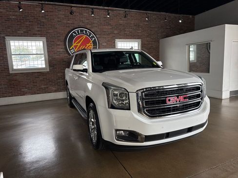 Used 2020 GMC Yukon XL SLE w/ SLE Value Package image 13