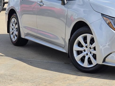 Used 2026 Toyota Corolla LE FWD image 11