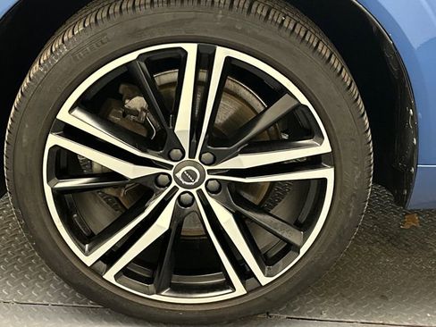 Used 2018 Volvo XC60 T6 R-Design w/ Convenience Package image 20
