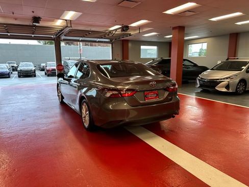 Certified 2021 Toyota Camry LE FWD image 5