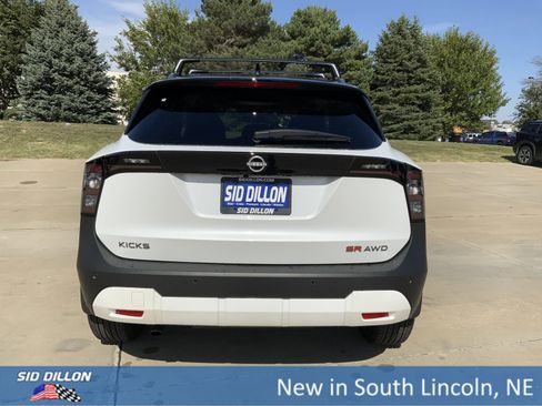 New 2026 Nissan Kicks SR w/ Cold Weather Package image 4