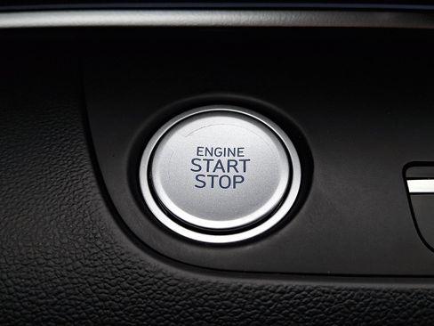 Certified 2024 Hyundai Elantra SEL image 22