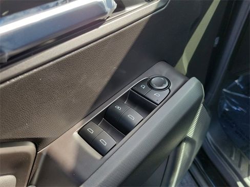 New 2026 GMC Canyon Elevation w/ Convenience Package image 12