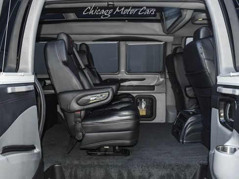 Used 2021 GMC Savana 2500 image 22