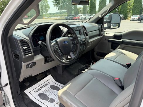 Used 2019 Ford F250 XL w/ XL Value Package AWD/4WD image 3