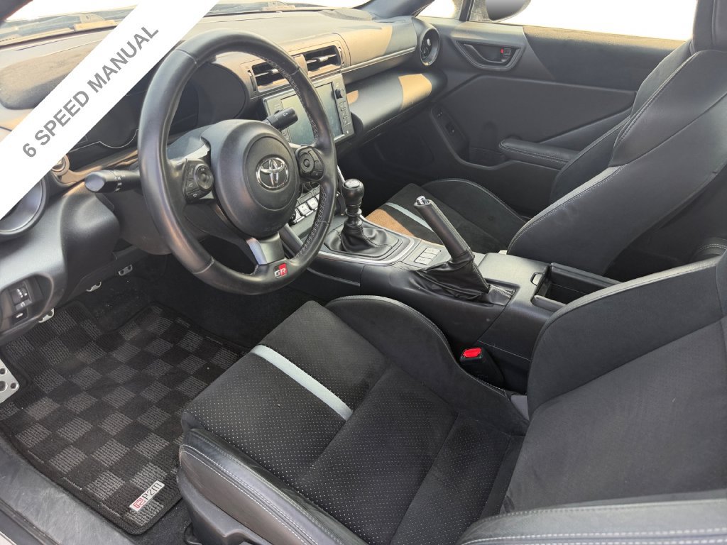 Used 2023 Toyota GR86 Premium RWD image 10