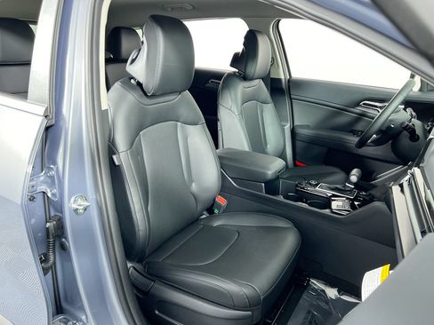Used 2023 Kia Sportage EX FWD image 28