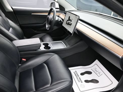 Used 2023 Tesla Model 3 Standard Range RWD image 31