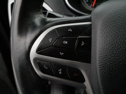 Used 2019 Jeep Cherokee Limited w/ Technology Group image 26