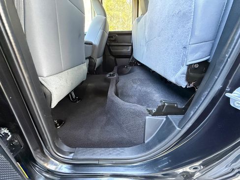Used 2017 RAM 1500 Express AWD/4WD image 19