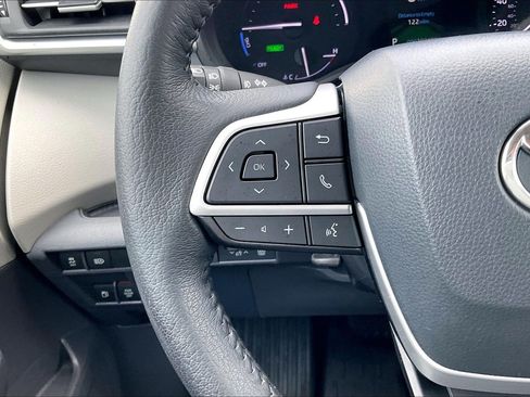 Used 2021 Toyota Sienna XLE FWD image 17