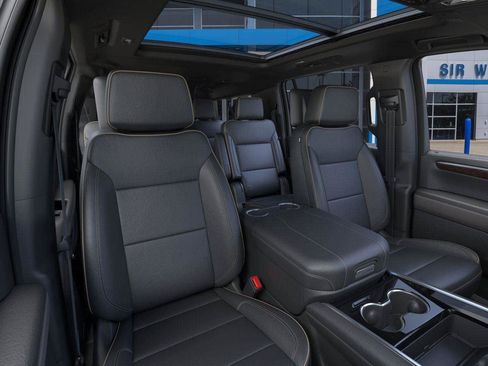 New 2026 Chevrolet Suburban Premier AWD/4WD image 16