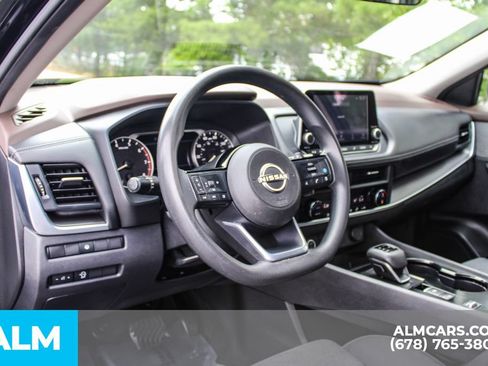 Used 2023 Nissan Rogue SV FWD image 19