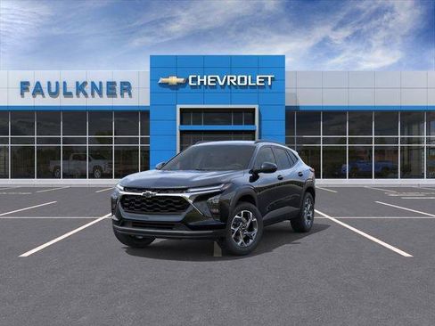 New 2025 Chevrolet Trax LT w/ Driver Confidence Package FWD image 8